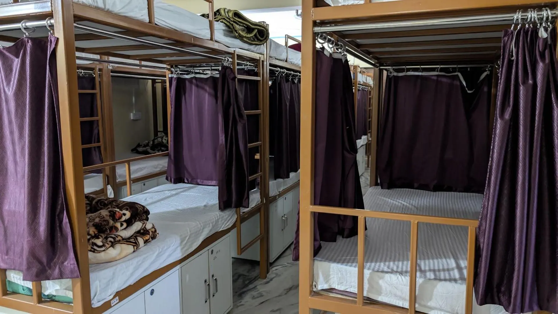 バラナシHoly Ganges Dormsアパートメント インド